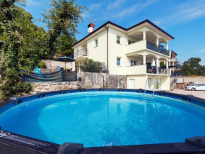 Apartment Kyra - LOV230